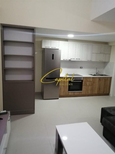 Tirane, jepet me qera apartament 2+1 Kati 3, 80 m² 450 € (ALLIAS)