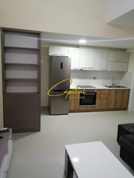 Tirane, jepet me qera apartament 2+1 Kati 3, 80 m² 450 € (ALLIAS)