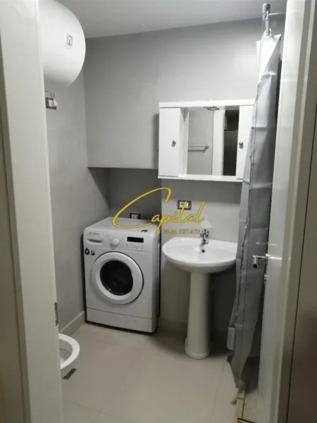 Tirane, jepet me qera apartament 2+1 Kati 3, 80 m² 450 € (ALLIAS)