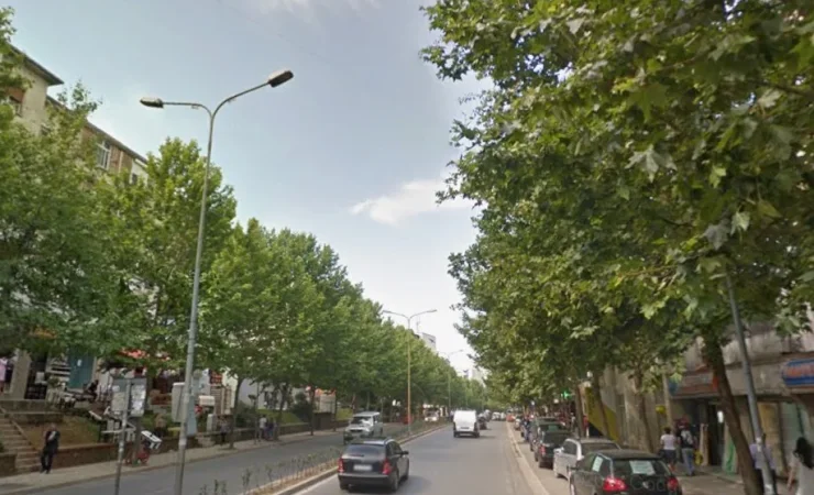 Tirane, shitet garsonier 1+1 Kati 2, 30 m² 100.000 € (Ish Restorant Durresi)