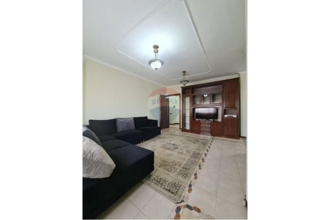 Tirane, shitet apartament 3+1 , 138 m² 295.000 € (Stacioni i Trenit)
