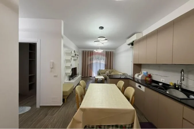 Tirane, jepet me qera apartament 2+1 Kati 6, 90 m² 650 € 