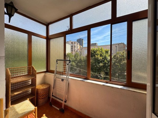 Tirane, jepet me qera nga Pronari, pa-komision apartament 2+1+Ballkon Kati 3, 58 m² 650 € (Rruga Fortuzi)