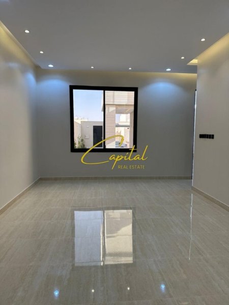 Tirane, jepet me qera zyre Kati 4, 118 m² 750 € (KOMUNA E PARISIT)