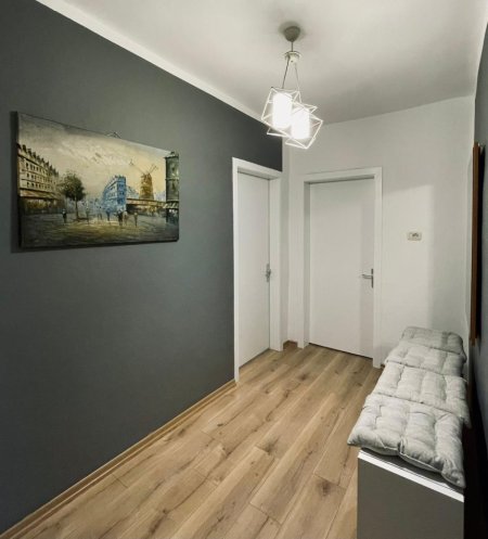 Jepet Apartament 1+1 me Qera ne Qender tek Selvia, Kati 3, 65 m² 650 € URO