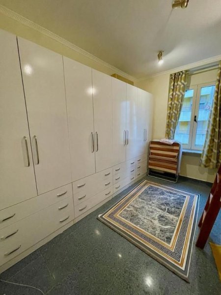 Tirane, jepet me qera apartament 2+1+Ballkon Kati 5, 77 m² 600 € (Shallvaret/Rr.Reshit Collaku)