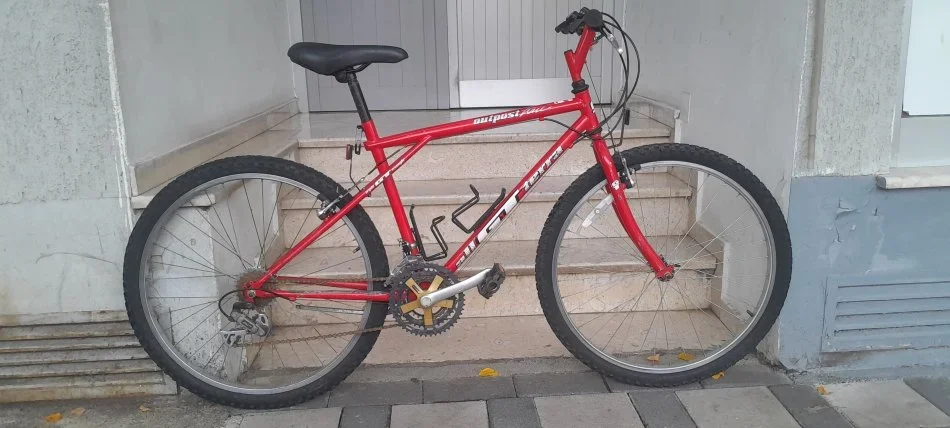 Tirane, njoftim biciklete GT vishnje 120 €