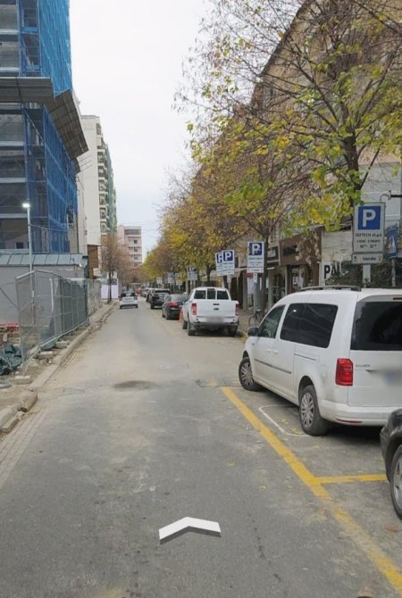 Tirane, jepet me qera ambjent biznesi , 132 m² 1.500 € 