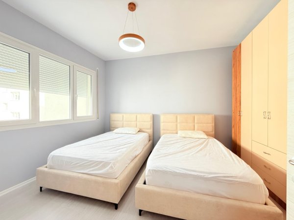 Tirane, jepet me qera apartament 2+1 Kati 6, 98 m² 700 € (River Residence, Astir)