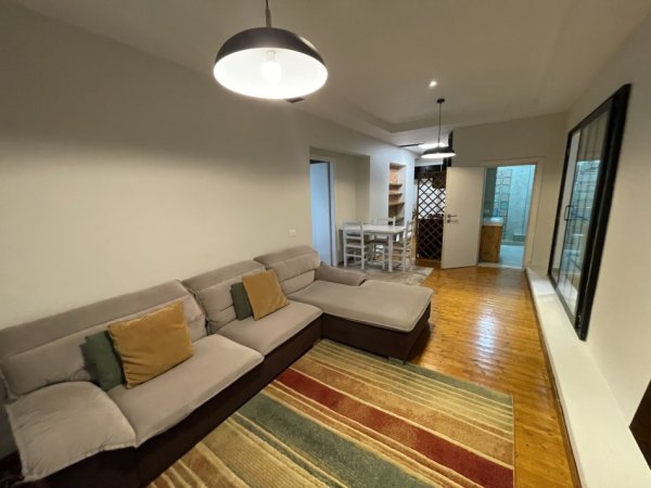 Tirane, shitet apartament 2+1+Ballkon Kati 1, 92 m² 129.000 € (Rruga Irfan Tomini- JO BLERES ME KREDI)