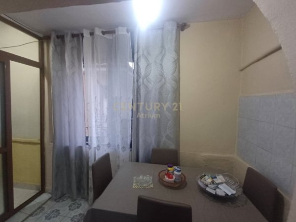 Tirane, shitet apartament 2+1 Kati 2, 72 m² 125.000 € (Shkolla Niket Dardani)