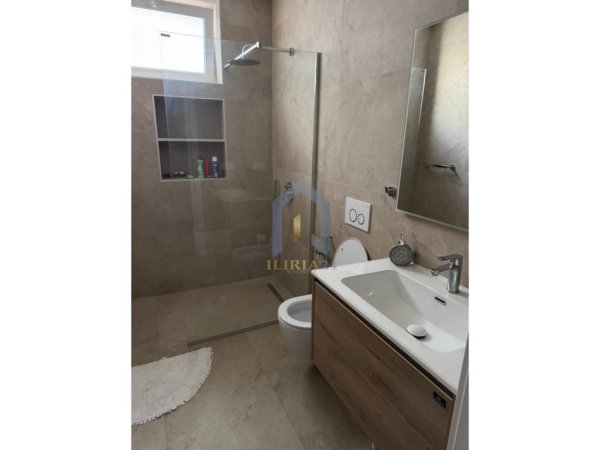 Tirane, jepet me qera apartament 1+1 Kati 2, 70 m² 850 €