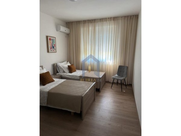 Tirane, jepet me qera apartament 1+1 Kati 2, 70 m² 850 €