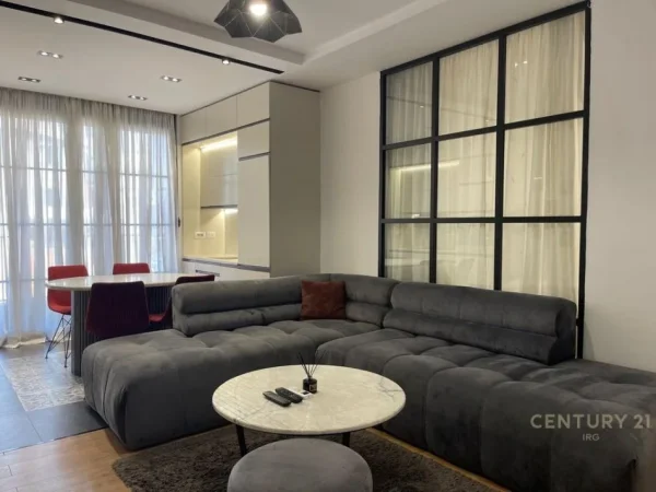 Tirane, jepet me qera apartament 2+1 Kati 2, 65 m² 650 €