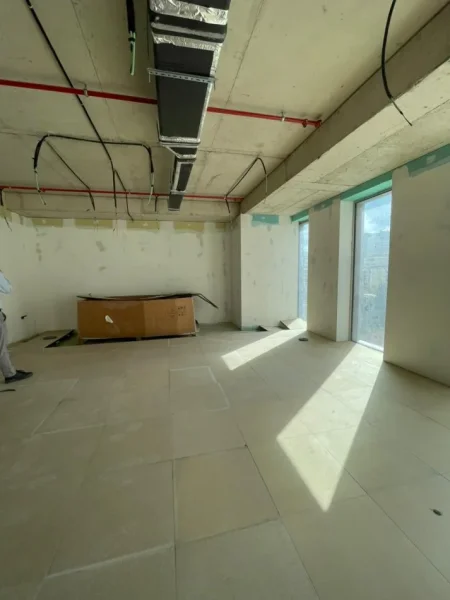 Tirane, jepet me qera zyre , 478 m² 10.050 € (Rruga e Elbasanit)