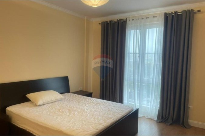 Tirane, jepet me qera apartament 2+1 , 92 m² 600 € 