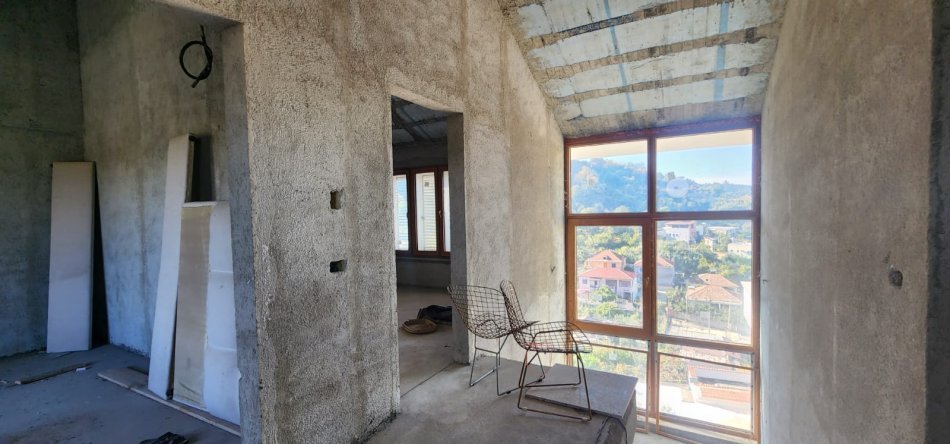 Tirane, shitet Vile , (Yrshek)