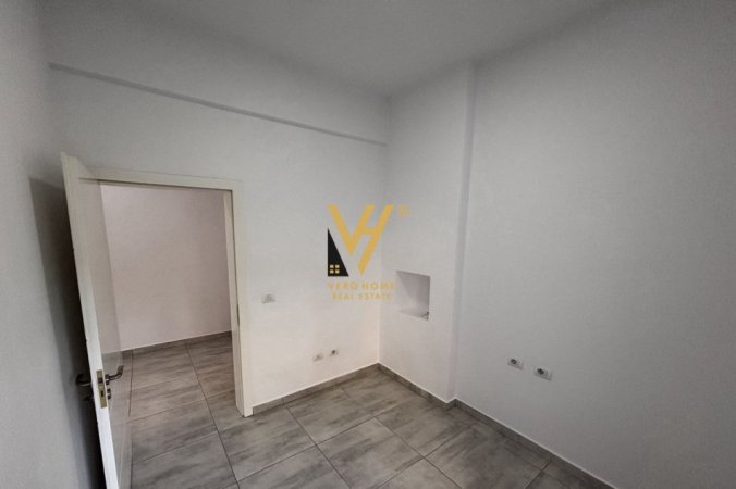 Tirane, jepet me qera zyre Kati 2, 75 m² 500 € (RRUG E DIBRES, MEDRESEJA)