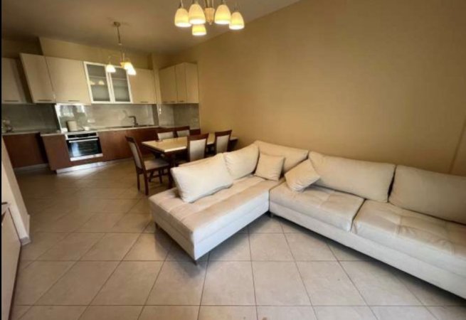 Tirane, jepet me qera apartament 2+1 Kati 6, 700 € 