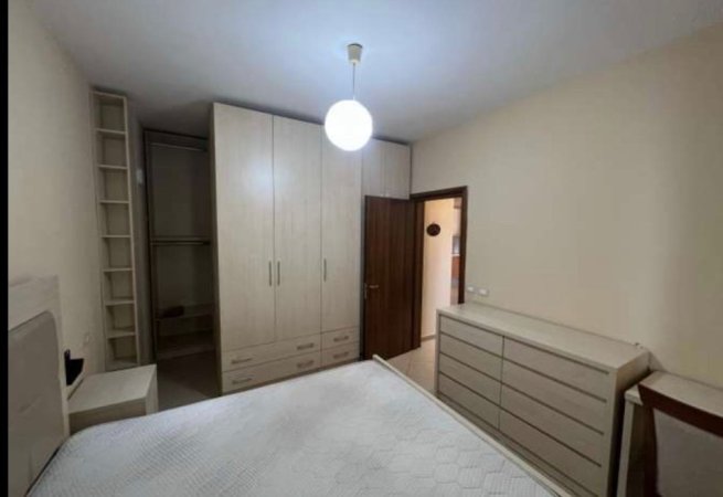 Tirane, jepet me qera apartament 2+1 Kati 6, 700 € 