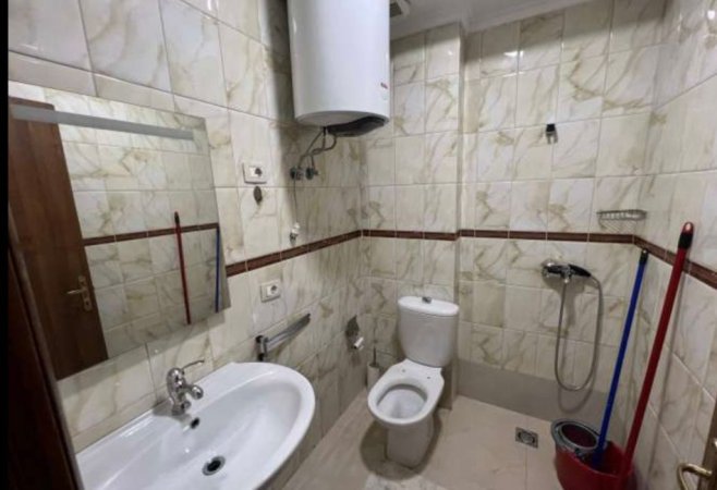 Tirane, jepet me qera apartament 2+1 Kati 6, 700 € 