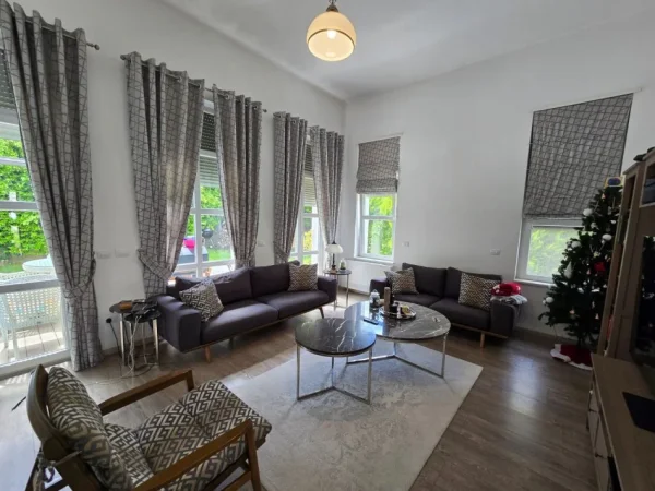 Tirane, shitet Vile 3 Katshe , 688 m² 1.600.000 € (Rolling Hills, TEG)