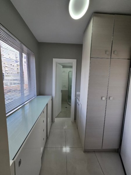 🏡 Apartament 3+1 me Qira – 📍Pazar i Ri, Tiranë