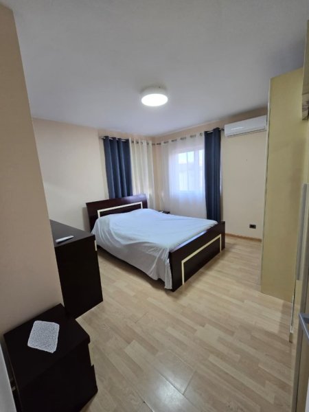 🏡 Apartament 3+1 me Qira – 📍Pazar i Ri, Tiranë