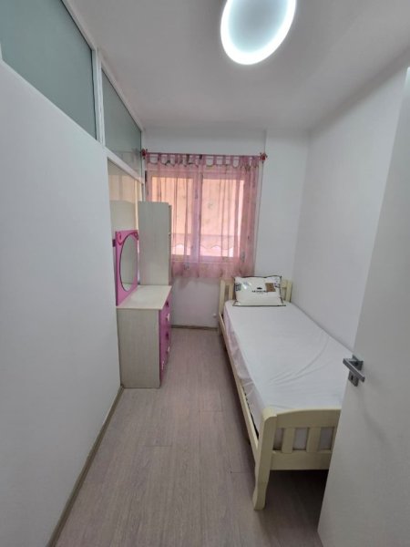 🏡 Apartament 3+1 me Qira – 📍Pazar i Ri, Tiranë