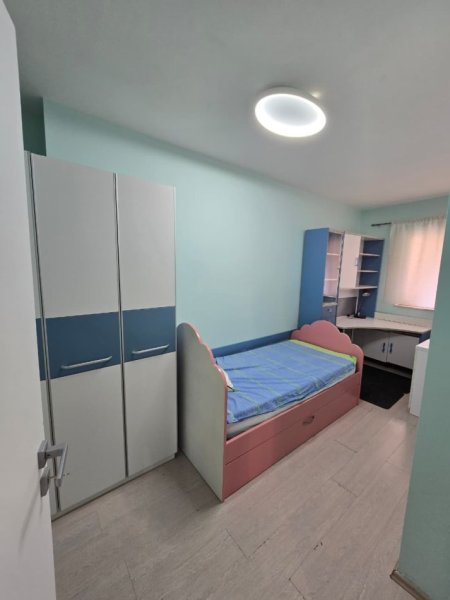 🏡 Apartament 3+1 me Qira – 📍Pazar i Ri, Tiranë