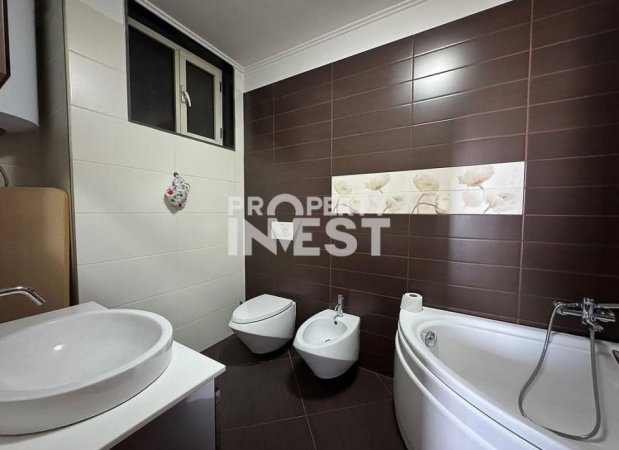 Tirane, jepet me qera apartament 2+1+Ballkon Kati 7, 145 m² 1.700 € (Rruga e Elbasanit)