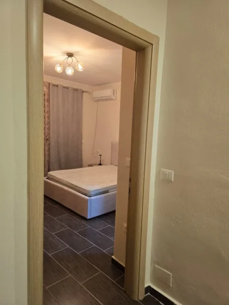 Tirane, jepet me qera apartament 2+1+Ballkon Kati 4, 90 m² 500 € 