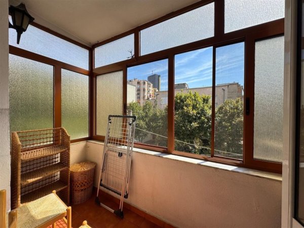 Tirane, jepet me qera apartament 1+1+Ballkon Kati 3, 90 m² 630 € 