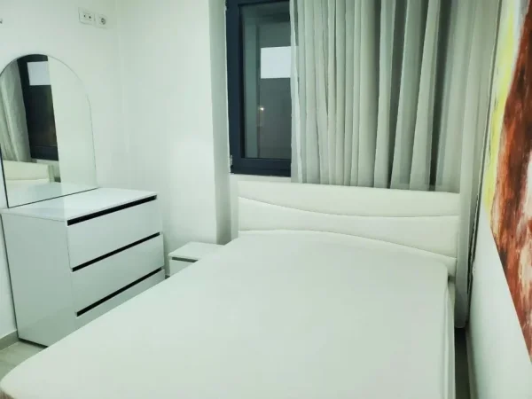 Tirane, jepet me qera apartament 2+1 Kati 4, 78 m² 900 € (stadiumi dinamo)