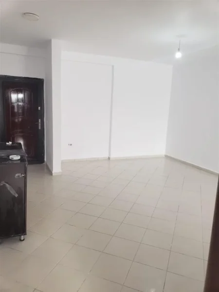 Tirane, jepet me qera apartament 2+1+Ballkon Kati 4, 100 m² 300 € 