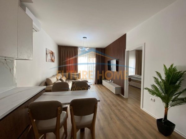 Tirane, jepet me qera apartament 2+1 Kati 8, 77 m² 1.200 € (ZOGU I ZI)