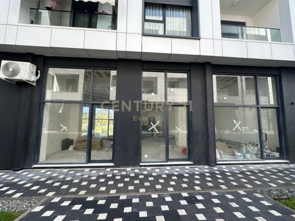 Tirane, jepet me qera Kati 0, 138 m² 3.650 € (LIQENI I THATE)