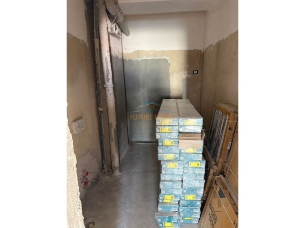 Tirane, shitet apartament 2+1+Ballkon Kati 8, 113 m² 189.500 € (UNAZA E RE)