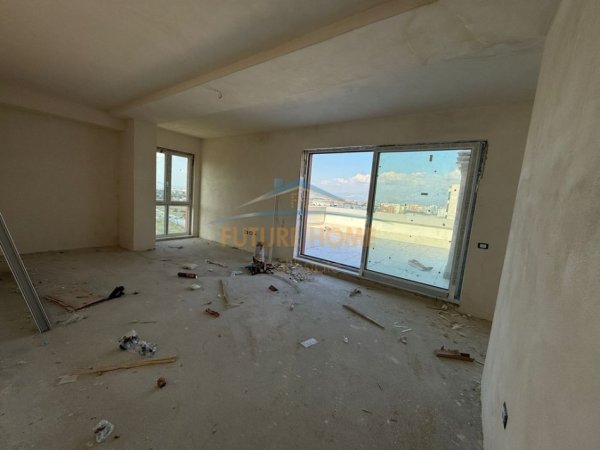 Tirane, shitet apartament 2+1+Ballkon Kati 8, 113 m² 189.500 € (UNAZA E RE)