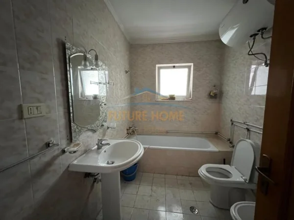 Tirane, jepet me qera apartament 2+1 Kati 6, 111 m² 550 € (Dritan Hoxha)