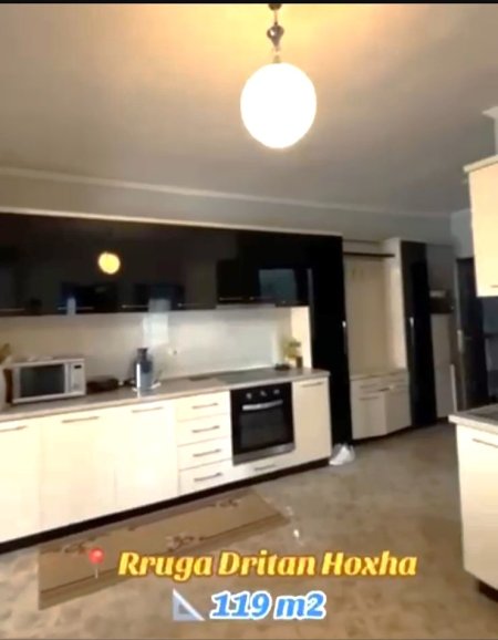 Tirane, jepet me qera apartament 2+1+Ballkon, Cmimi 600 € (Rruga Dritan Hoxha Laprakë)