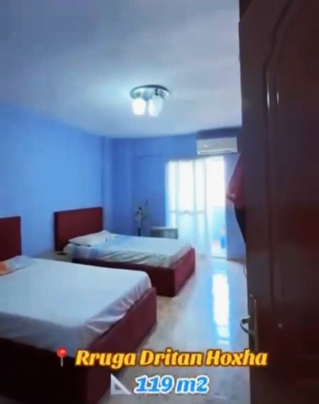 Tirane, jepet me qera apartament 2+1+Ballkon, Cmimi 600 € (Rruga Dritan Hoxha Laprakë)