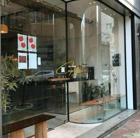 Tirane, jepet me qera dyqan Kati 0, 130 m² 2.500 € (VASIL SHANTO)