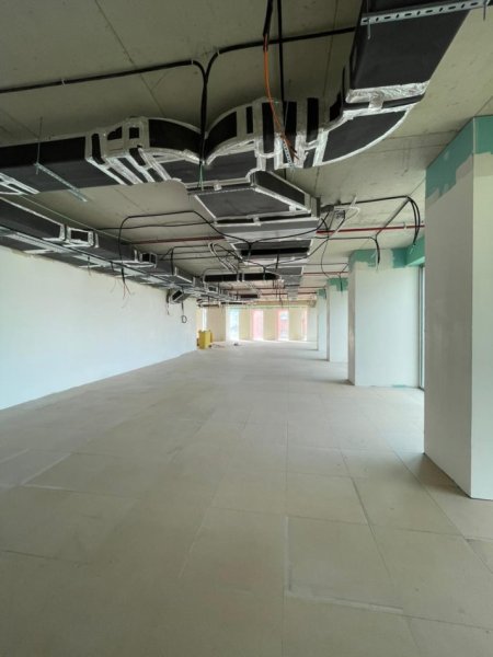 Tirane, jepet me qera zyre Kati 14, 437 m² 10.050 € (Downtown One)