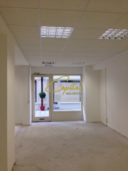 Tirane, jepet me qera ambjent biznesi Kati 0, 35 m² 750 € (RRUGA E DURRESIT)