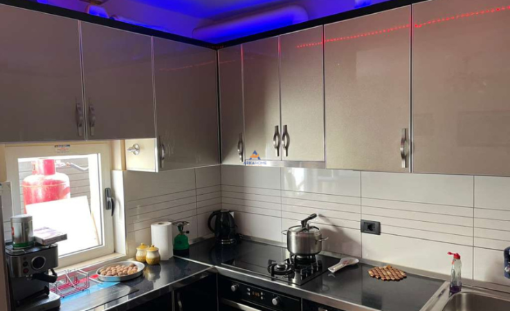 Tirane, jepet me qera apartament 1+1 Kati 5, 60 m² 800 € (RRUGA FORTUZI)