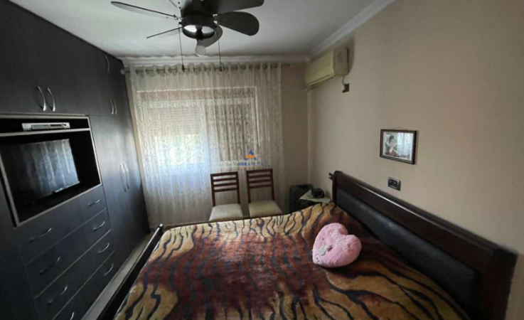 Tirane, jepet me qera apartament 1+1 Kati 5, 60 m² 800 € (RRUGA FORTUZI)