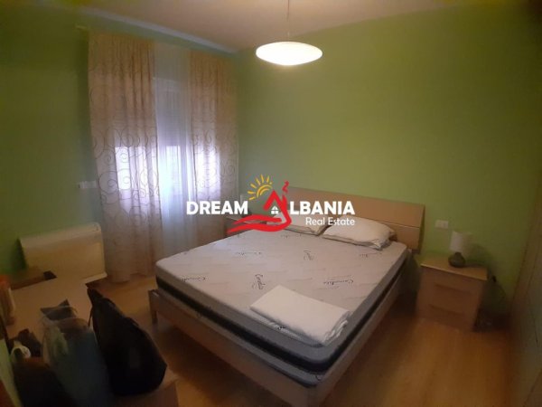 Tirane, jepet me qera apartament 1+1 , 70 m² 500 € (Rruga e Durresit)