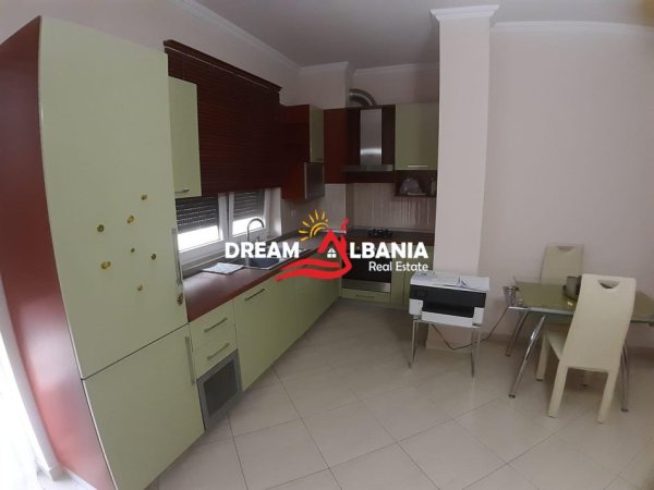 Tirane, jepet me qera apartament 1+1 , 70 m² 500 € (Rruga e Durresit)