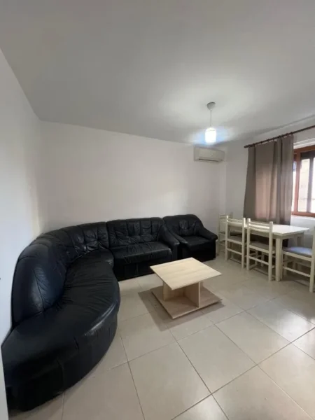 Tirane, jepet me qera apartament 2+1 Kati 3, 65 m² 450 € (rruga kongresi i manastirit)